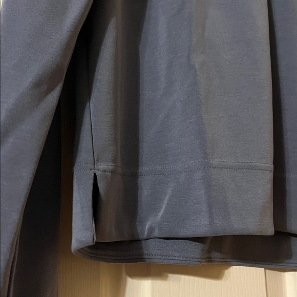 Athleta Blue Seasoft Quarter-Zip Size Small - Picture 4 of 4